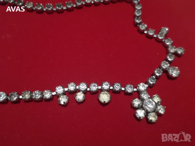 Ново блестящо колие с цвете сребристо, снимка 2 - Колиета, медальони, синджири - 36686200