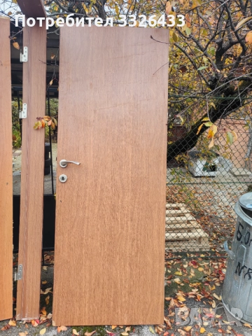 Интериорна дървена врата с 2 каси и лайстни , снимка 2 - Интериорни врати - 52376473