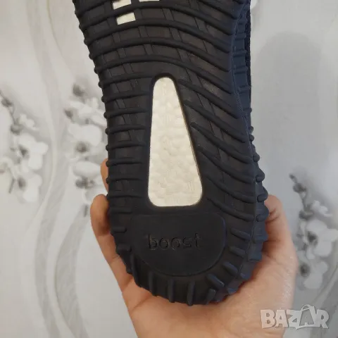 маратонки adidas YEEZY BOOST 350 V2 "Oreo  номер 46 ,5- 47 1/3, снимка 14 - Маратонки - 49784652