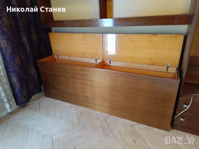 Продавам стара лакирана секция с две ракли, снимка 6 - Секции и витрини - 50431424