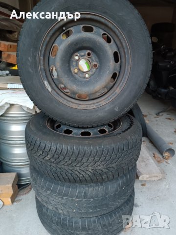4 броя гуми с джанти 195/65R15 - Две от тях като нови, снимка 1 - Гуми и джанти - 38938612