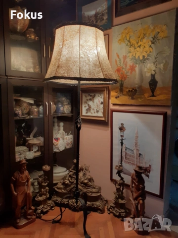 Жесток много голям антикварен лампион от ковано желязо кожа