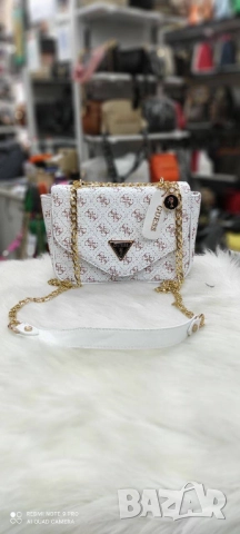 чанти guess, снимка 5 - Чанти - 51455219