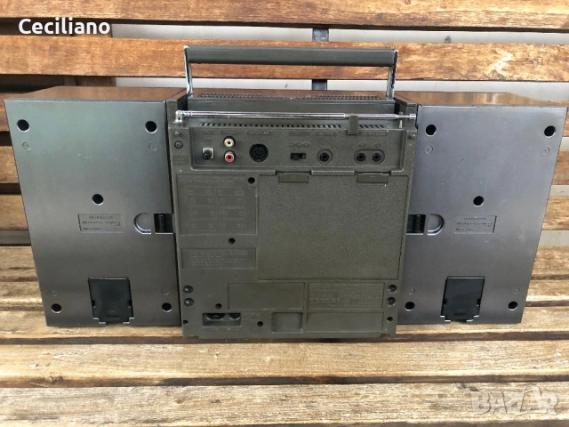 Радиокасетофон HITACHI TRK 9100E(Japan), снимка 4 - Радиокасетофони, транзистори - 53117543