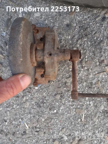 Стар ръчен шмиргел