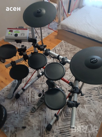  Барабани Yamaha dtxpress4, снимка 3 - Ударни инструменти - 53519343