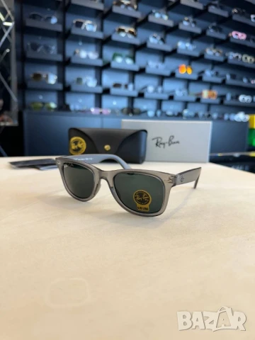 очила с калъф ray ban , снимка 16 - Слънчеви и диоптрични очила - 50572836