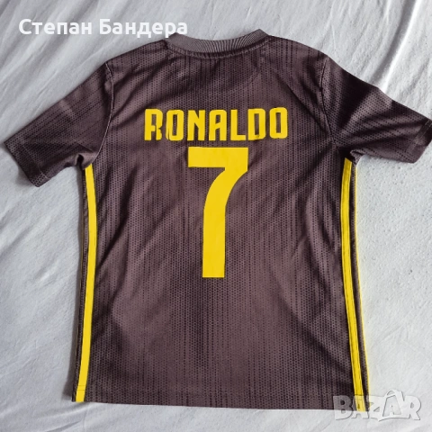 JUVENTUS CR7 ADIDAS 9-10y 140cm 100% ОРИГИНАЛНА детска фланелка Адидас Ювентус Роналдо kids jersey, снимка 2 - Футбол - 53477277