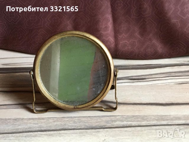 Старо месингово огледало