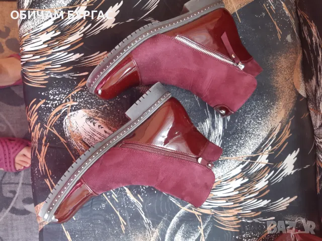 КОМПЛЕКТ СТИЛНИ ЧАНТА И БОТИ В БОРДО като нови,продават се и поотделно-35лв, снимка 5 - Чанти - 47687444