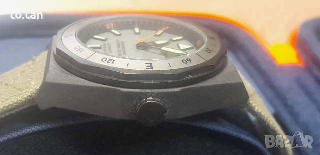 Автоматичен часовник с карбонов корпус, снимка 6 - Мъжки - 51271454