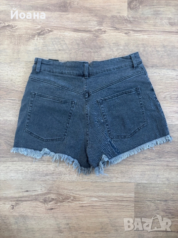 Дамски къси панталони H&M, снимка 2 - Къси панталони и бермуди - 52983297