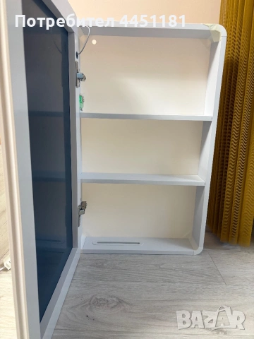 Шкаф огледало бял с LED осввтлвние, снимка 4 - Шкафове - 53584256
