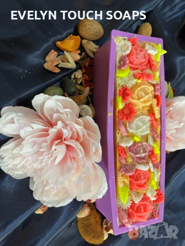 Градината Мажорел – арт сапун с флорална композиция , снимка 4 - Козметика за тяло - 51268005