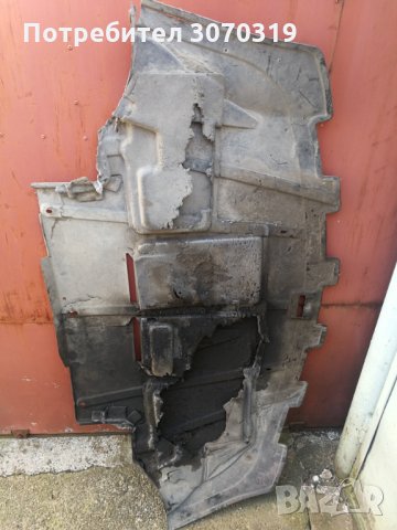 продавам кори под двигател за АУДИ, снимка 2 - Части - 32943920