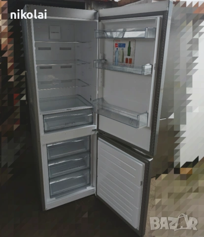 Хладилник с фризер Sharp no frost , снимка 2 - Хладилници - 53213356