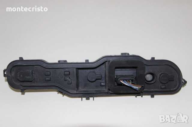 Дясна платка стоп Dacia Dokker (2012-2021г.) 265509604R десен ламподържач 26550 9604 R Дачия Докер, снимка 2 - Части - 52421944