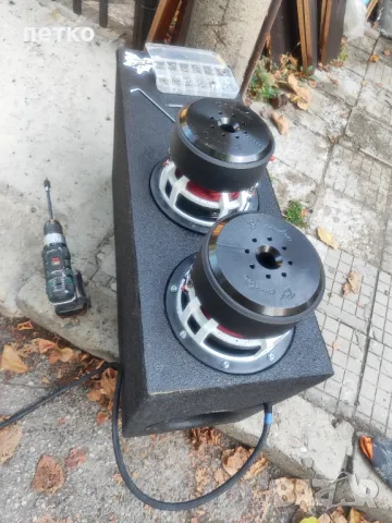 Кутия за 2 броя 8 инчови баса subwoofer 