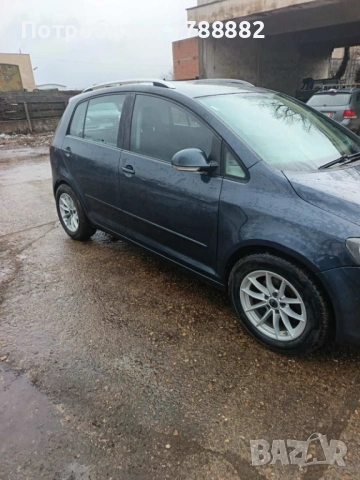 Golf plus TDI Автомат, снимка 4 - Автомобили и джипове - 53400625