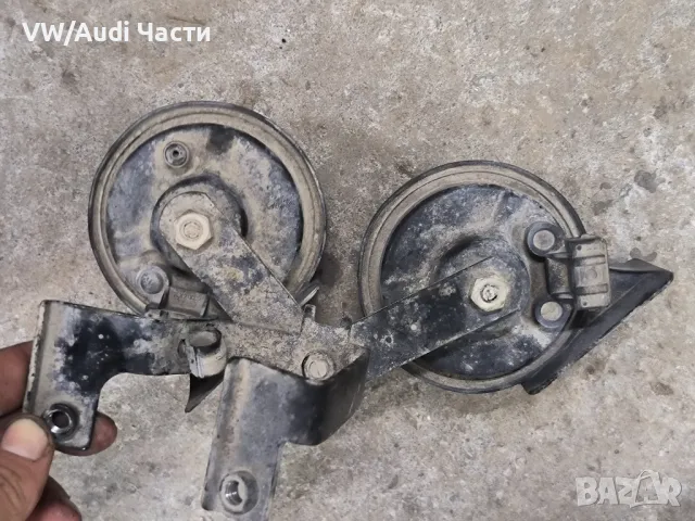 Клаксони за Голф 4 Ауди А3 Сеат Шкода Бора VW Golf 4 Audi A3 Seat Skoda Bora , снимка 2 - Части - 49575696