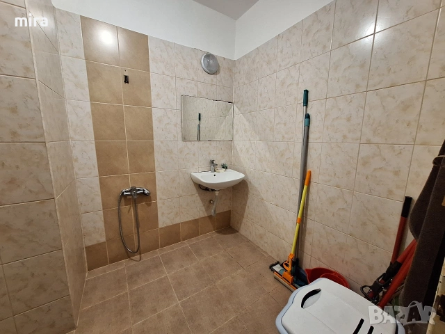 Обзаведена стая с включени консумативи за момиче или жена до Орлов мост