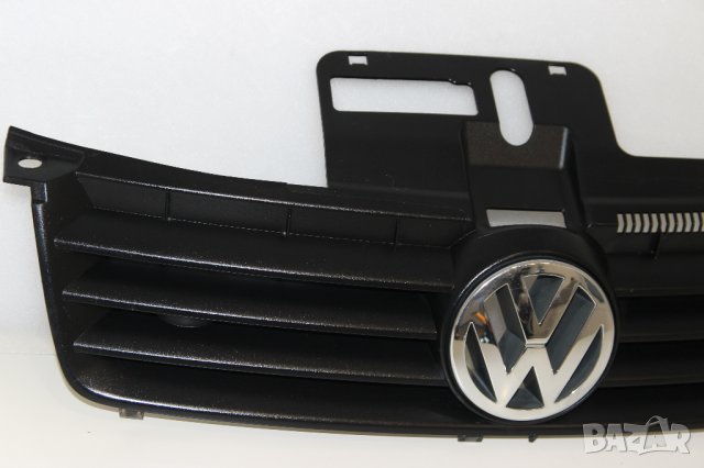 Предна решетка VW Polo 9N (2001-2005г.) 6Q0853651C / 6Q0 853 651 C / предна емблема Поло, снимка 2 - Части - 43620579