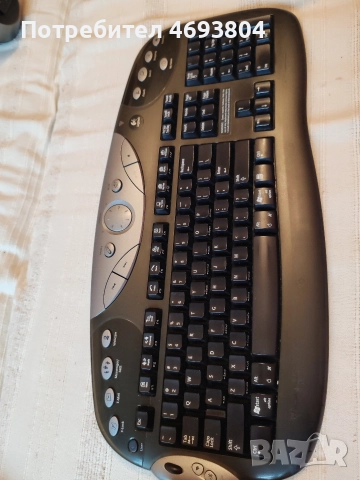 Logitech CANADA 210