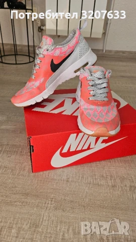 Оригинални дамски маратонки "Nike", снимка 2 - Маратонки - 51024265