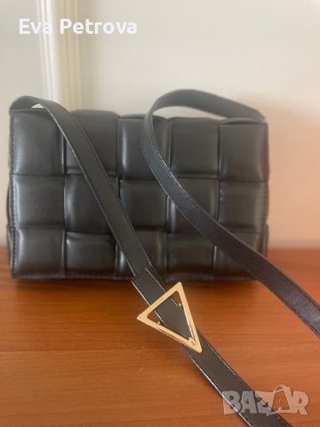 Дамска чанта по модел на bottega veneta , снимка 1 - Чанти - 40668423