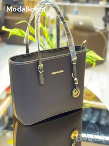 Michael Kors дамски чанти Различни цветове , снимка 8 - Чанти - 48854370