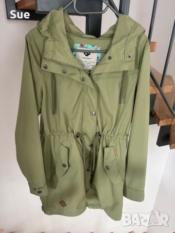 Зелена дамска парка S , снимка 2 - Якета - 51926248