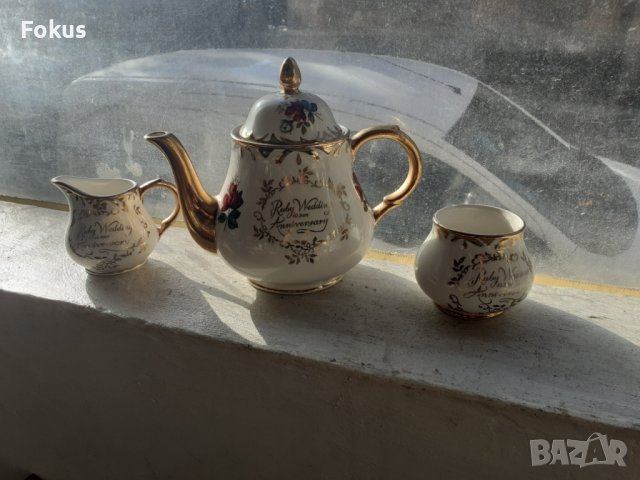 Английски порцелан сет за чай със дебела позлата, снимка 1 - Антикварни и старинни предмети - 43542449
