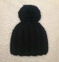 Дамска ръчно плетена шапка с голям помпон, снимка 1 - Шапки - 43454677