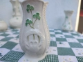 Belleek Ireland Малка Claddagh ваза, снимка 2