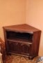 Ъглов шкаф за телевизор от масивно дърво, в много добро състояние, снимка 1 - Шкафове - 43281399