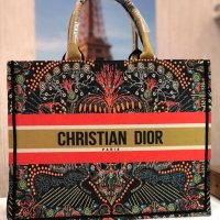 Дамска чанта Christian Dior код 81, снимка 1 - Чанти - 32637947