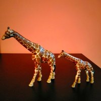 Колекционерска фигурка Schleich Giraffe Жираф 2003 2 бр, снимка 9 - Колекции - 37971279