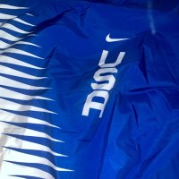 Nike • water repellent , снимка 2 - Спортни дрехи, екипи - 40425735