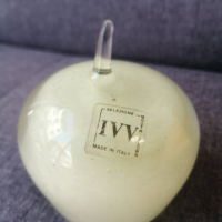  Декоративна стъклена ябълка марка IVV -  Зелена , снимка 1 - Статуетки - 44876748