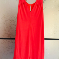 Продавам елегантна червена рокля на Дика 36 номер , снимка 1 - Рокли - 36477194