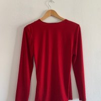 Дамска червена блуза, снимка 3 - Блузи с дълъг ръкав и пуловери - 26997359
