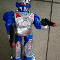 Син робот, има  оръжие , ходи, свети  и свири, снимка 3 - Музикални играчки - 35218883