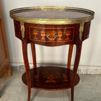 Френска дървена маса в стил на Луи XV/XVI инкрустирана с бронз., снимка 4 - Антикварни и старинни предмети - 44862991