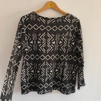 Блуза в черно и бяло, снимка 3 - Блузи с дълъг ръкав и пуловери - 26976173