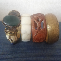 Стари гривни,фигурално орнаментирана,седефена и дървена., снимка 2 - Антикварни и старинни предмети - 36125651
