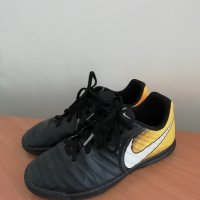 Дамски спортни обувки Nike, 36 номер, снимка 2 - Маратонки - 37136389