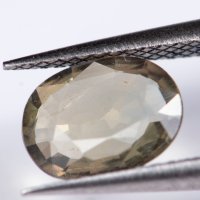 Зелен сапфир 0.79ct нетретиран овал шлифовка, снимка 1 - Други - 43454171