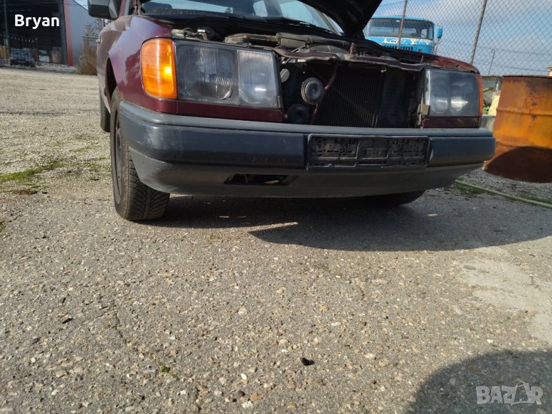 Продавам Мерцедес 124 на части, снимка 1