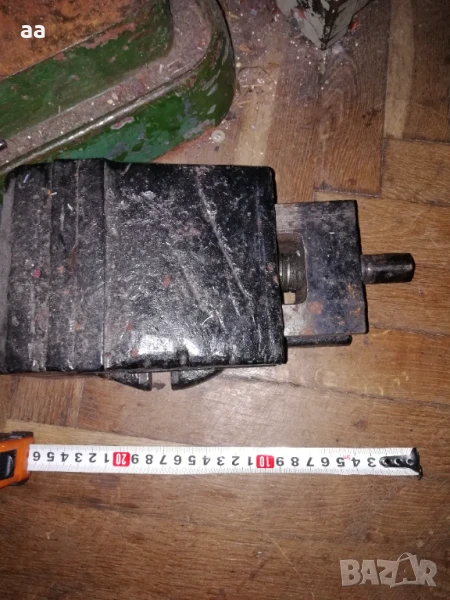 Менгеме за бормашина шлосерско производство преди 89г., снимка 1