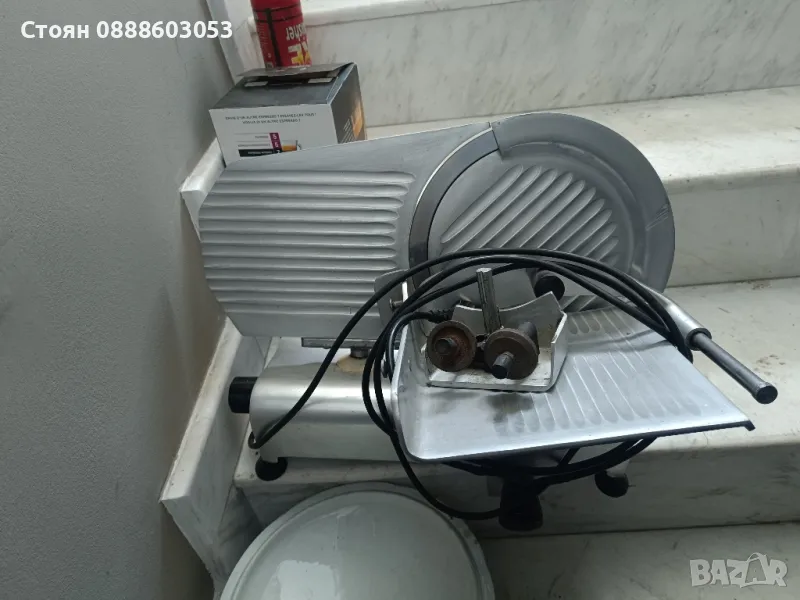 Професионална италианска Машина за рязане на колбаси , снимка 1